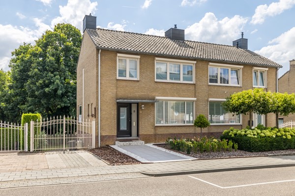 Te koop: Instapklare gemoderniseerde twee- onder- één kap woning uit 1969 met 144m2 wonen op een perceel van 391 m2 met een energielabel A in Simpelveld